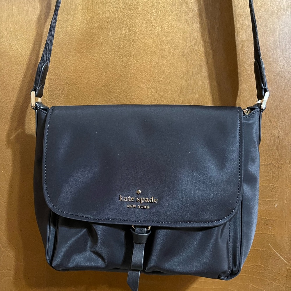 NWOT. Kate Spade Little Medium Messenger Bag